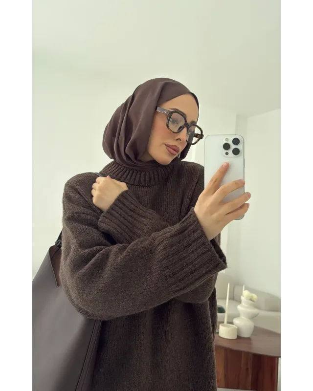 بلوزة شتوية سادة - بني بلوزة شتوية سادة - بني
