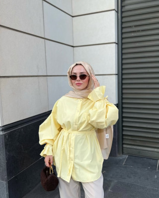 قميص اصفر مع حزام قميص اصفر مع حزام