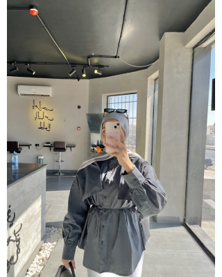 قميص سكني غامق مع حزام قميص سكني غامق مع حزام