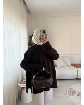 بلوزة مع سكارف متصل - بني محروق بلوزة مع سكارف متصل - بني محروق