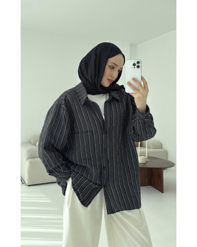 قميص مخطط سكني بارد