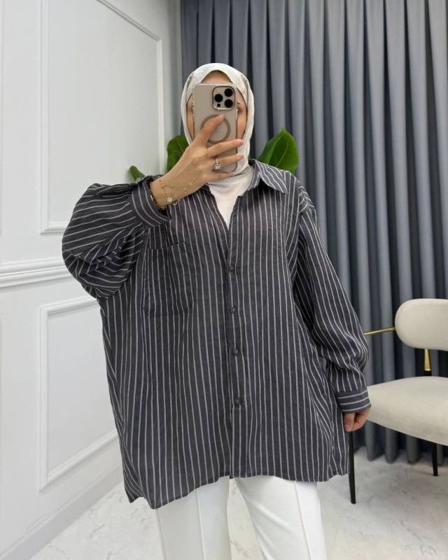 قميص مخطط سكني بارد