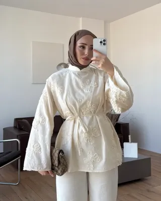 توبات وبلوزات | Tops & Blouses