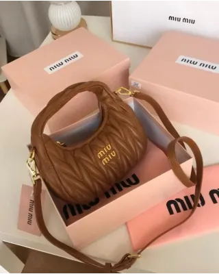 شنط وإكسسوارات | Bags & Accessories