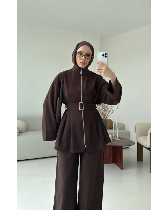 سوت تونك مخصّر بسحاب وبنطلون مع حزام - بني