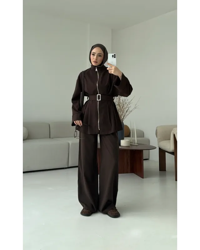 سوت تونك مخصّر بسحاب وبنطلون مع حزام - بني