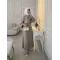 طقم قميص و تنورة بإكسسوار ذهبي جانبي - بيج