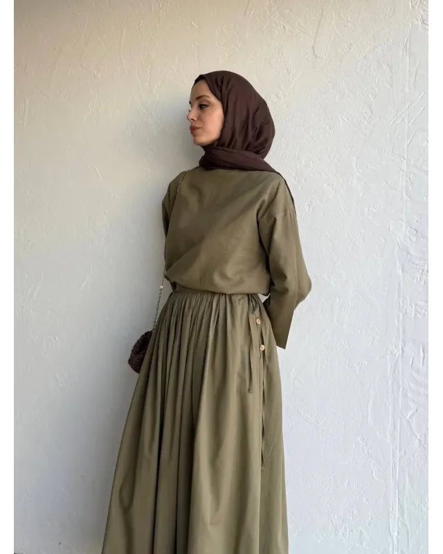 طقم تنورة وقميص - زيتي