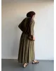طقم تنورة وقميص - زيتي