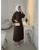 طقم قميص و تنورة بإكسسوار ذهبي جانبي - بني
