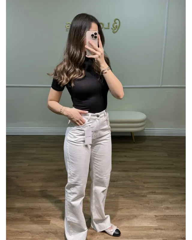 High-Waisted Wide-Leg White Jeans