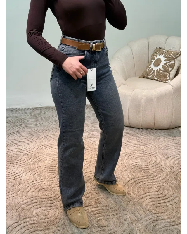 بنطلون جينز  مع حزام عسلي