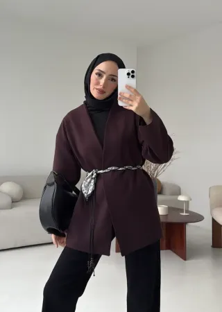 بليزر مبطن مع حزام من الخرز و الساتان - خمري غامق