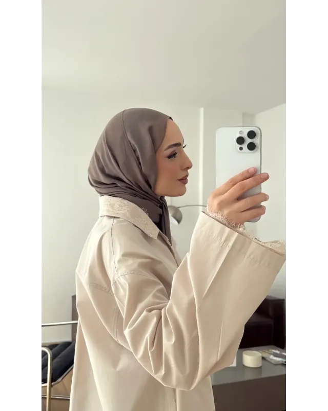 قميص اوفر سايز باكمام وقبة دانتيل - بيج
