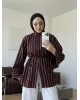 قميص مخطط مع حزام رفيع - خمري
