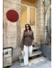 قميص مخطط مع حزام رفيع - بني