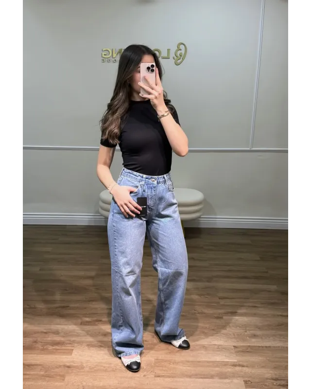 Medium Blue -Wide Fit Straight Jeans