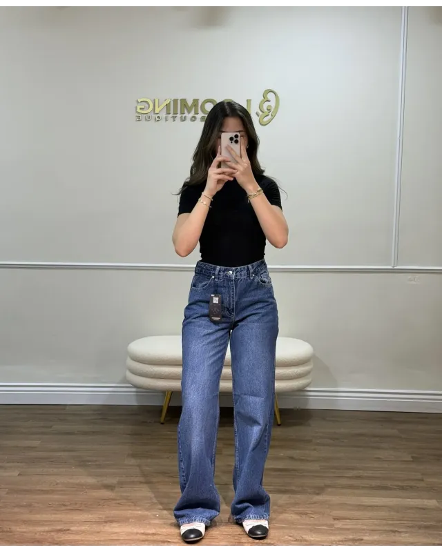 Dark Wash Wide-Leg Jeans A.17966