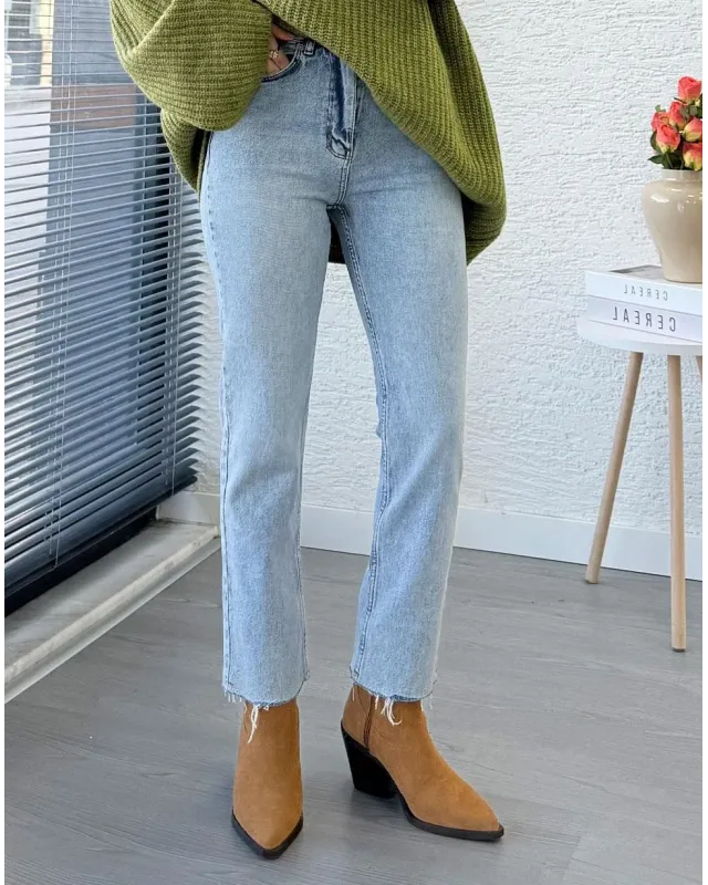 Straight Fit Jeans - Ice Blue