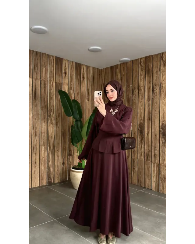 طقم تنورة وقميص مخصّر - توتي