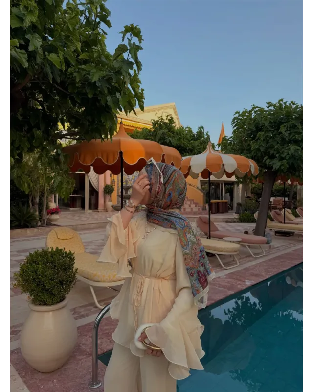 Beige  Layered Chiffon Set - بدون حزام
