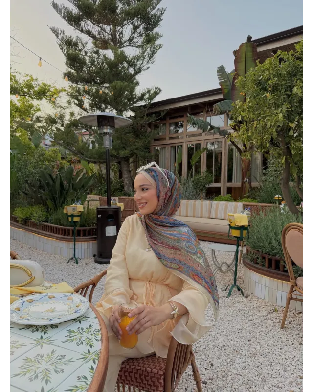 Beige  Layered Chiffon Set - بدون حزام