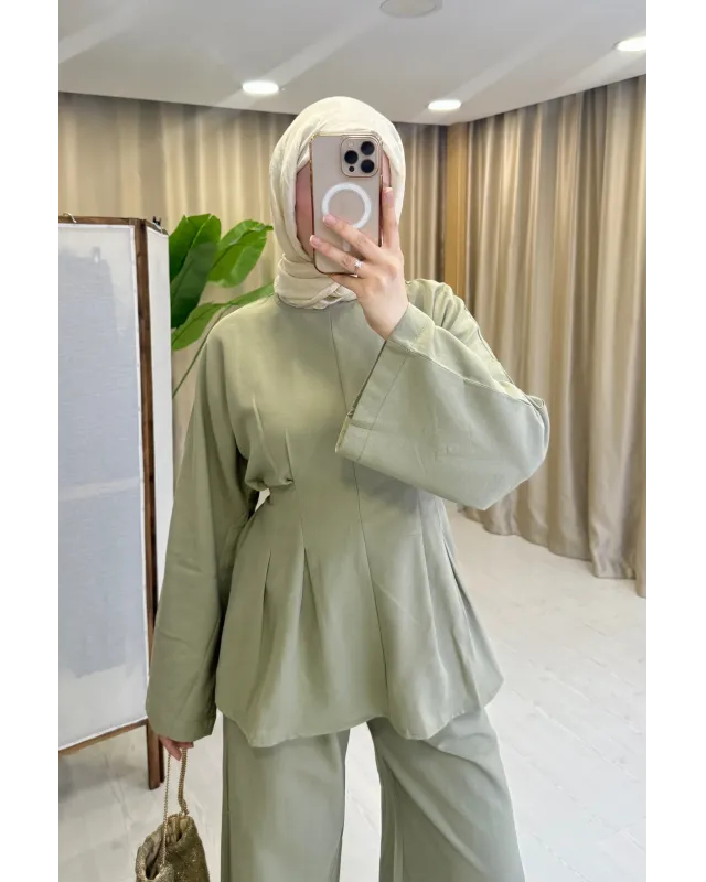Waist-Detail Pants Set in Linen- Green almond Waist-Detail Pants Set in Linen- Green almond