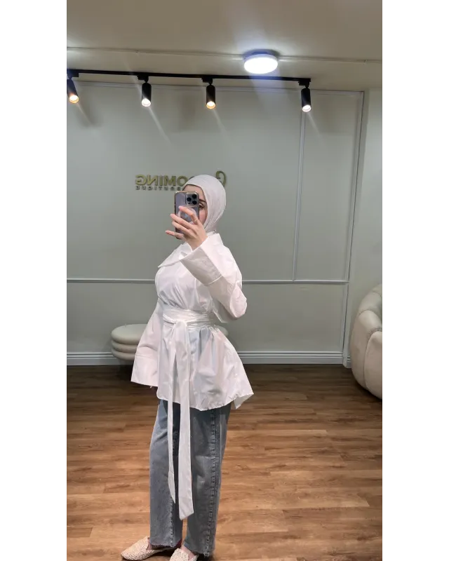 تونيك بوبلين بحزام عريض وأزرار جانبية – أبيض تونيك بوبلين بحزام عريض وأزرار جانبية – أبيض