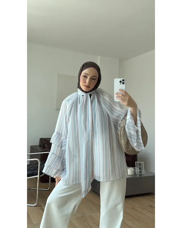 Blue & White Printed Chiffon Blouse Blue & White Printed Chiffon Blouse