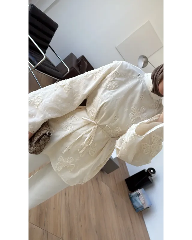 Cream Lace Mandarin Collar Blouse