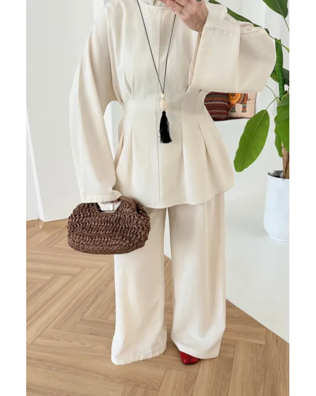 Waist-Detail Pants Set in Linen – Beige