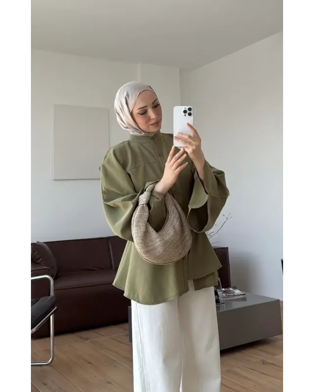 Light Green Flowy Sleeve Blouse