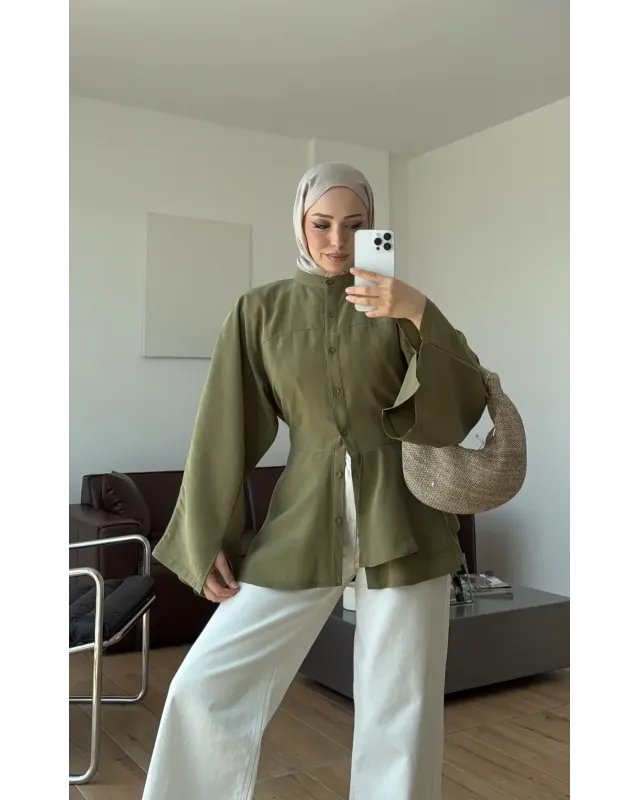 Light Green Flowy Sleeve Blouse