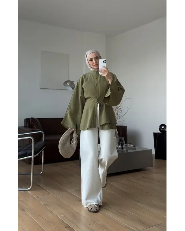 Light Green Flowy Sleeve Blouse