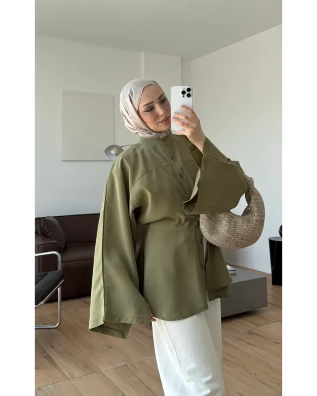 Light Green Flowy Sleeve Blouse
