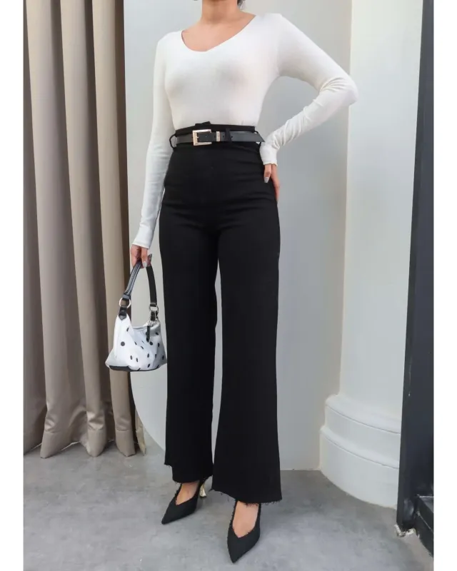 High-Waisted Wide-Leg Jeans with Belt