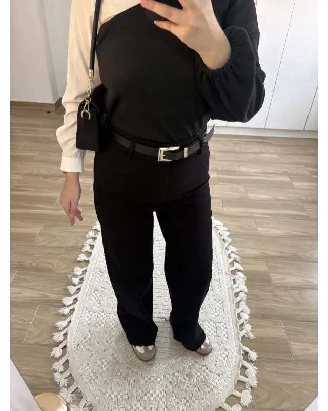 High-Waisted Wide-Leg Jeans with Belt