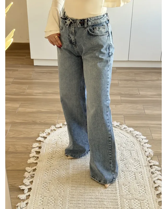 Layered-Waist Design Jeans
