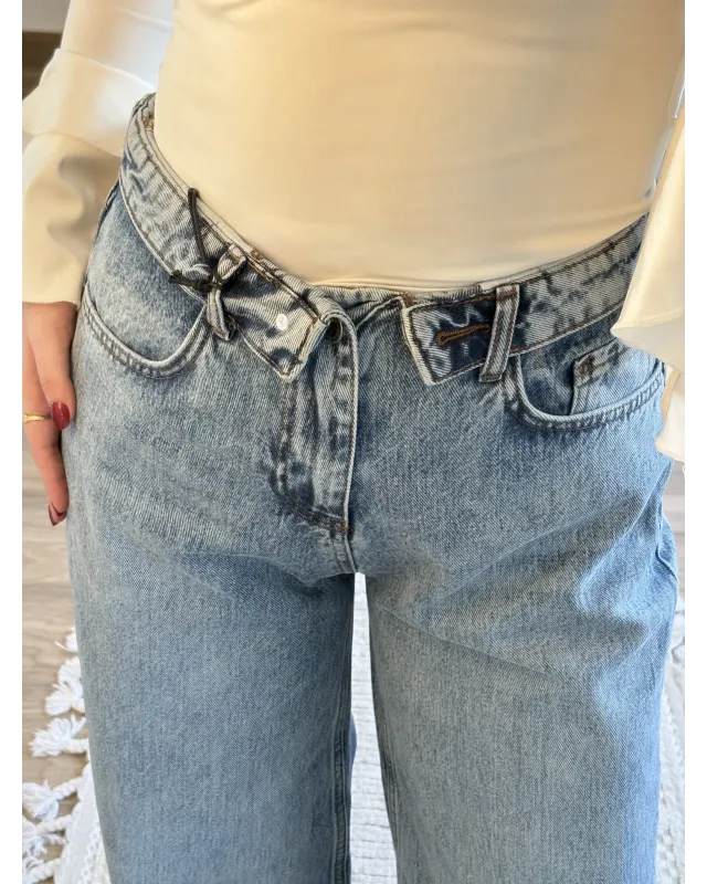 Layered-Waist Design Jeans
