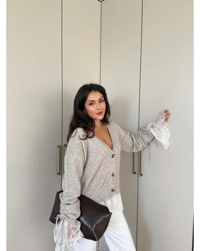Premium Lace-Hem Cardigan – Taupe