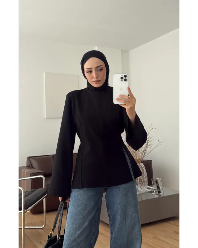 Shoulder-Pad Slit Detail Blouse – Black